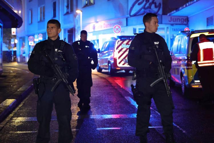 German Police Yet to Identify Attacker Who Stabbed Three to Death at Festival