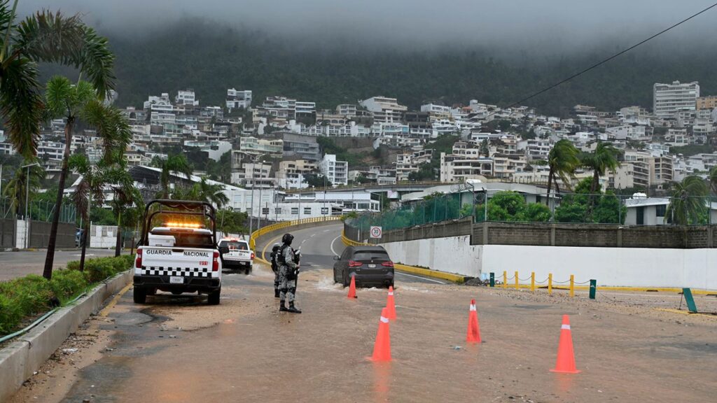 ‘Zombie’ Hurricane John Regains Strength in Pacific, Floods Mexico’s Southwestern Coast