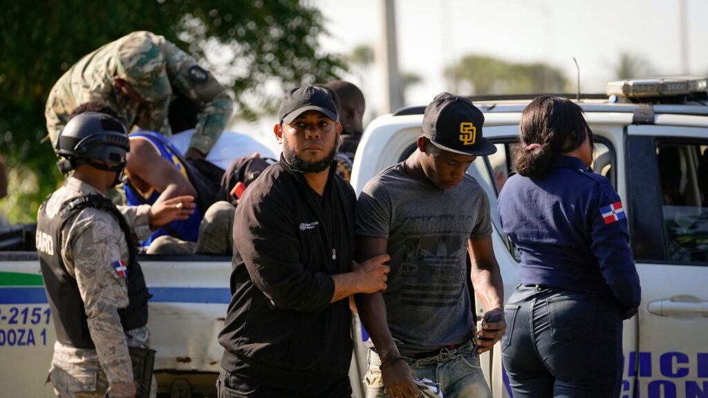 Dominican Republic to Deport Up to 10,000 Haitians a Week, Citing an ‘Excess’ of Immigrants